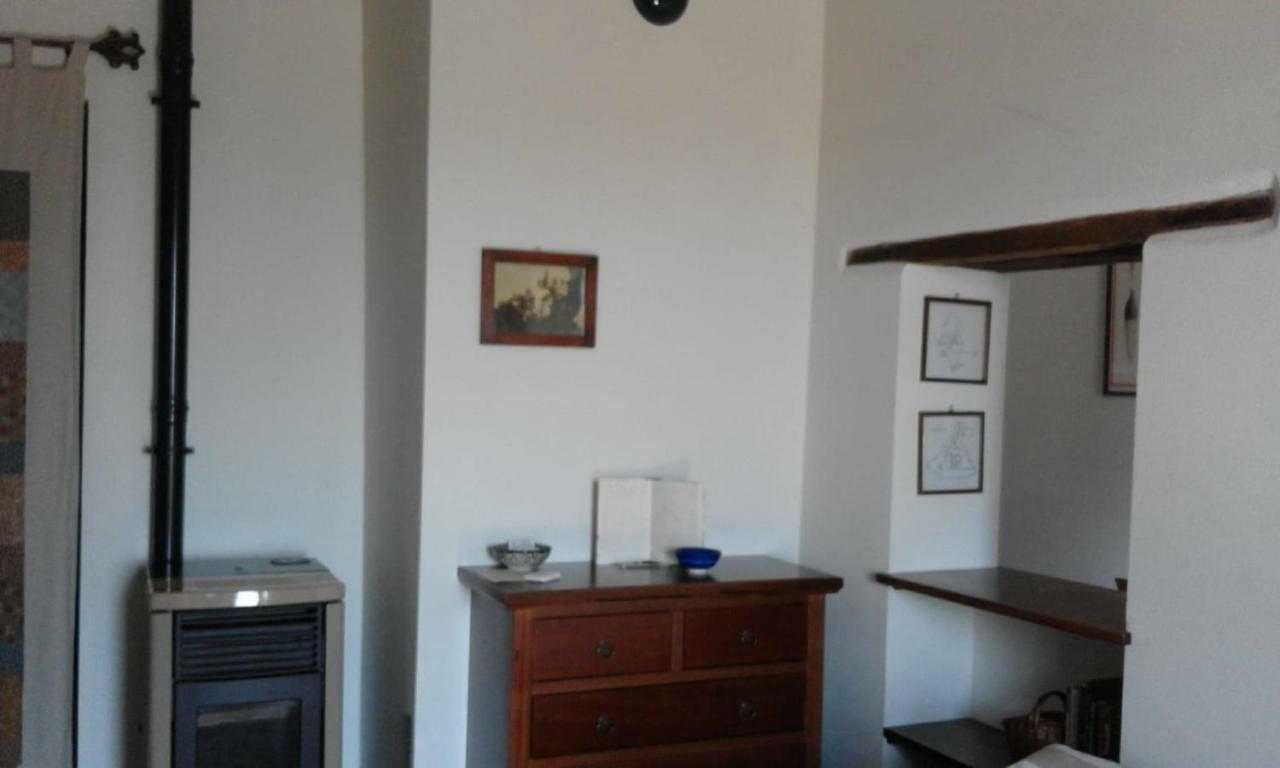 Casa Vacanze "Nonna Vela" Petroio エクステリア 写真