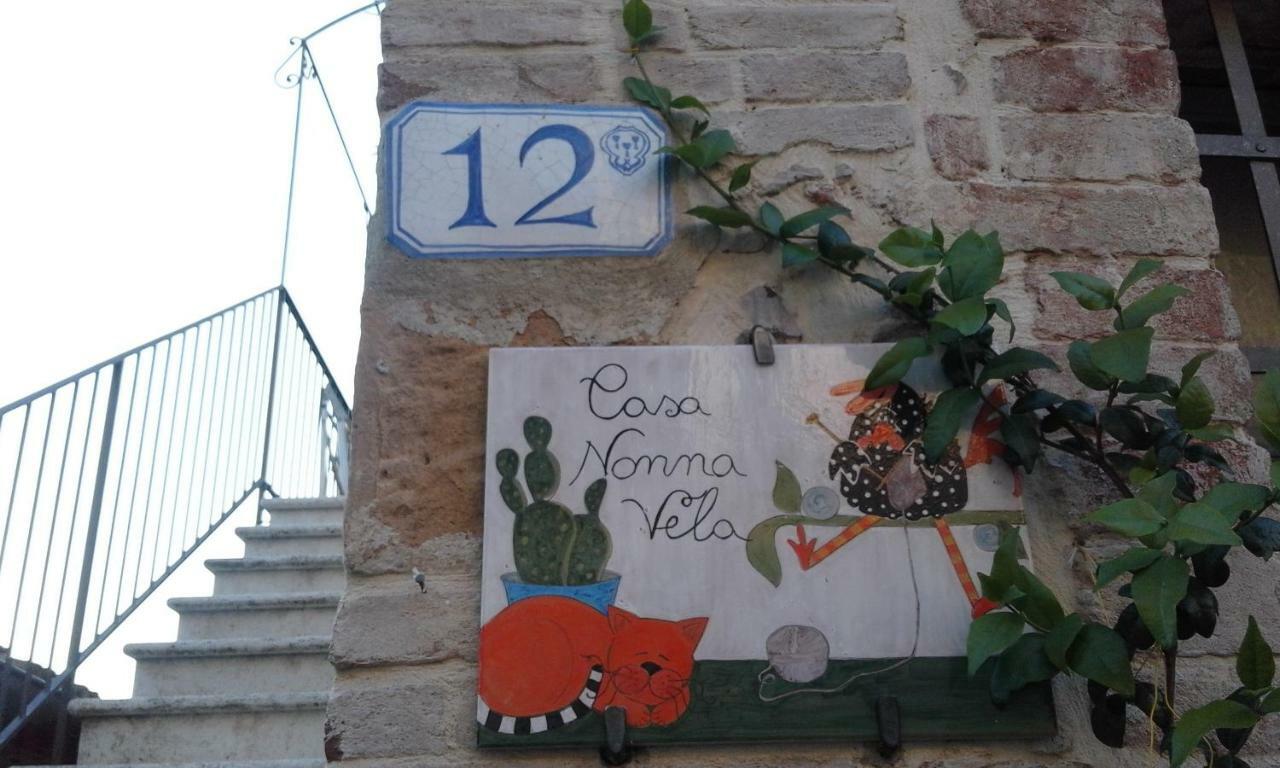 Casa Vacanze "Nonna Vela" Petroio エクステリア 写真